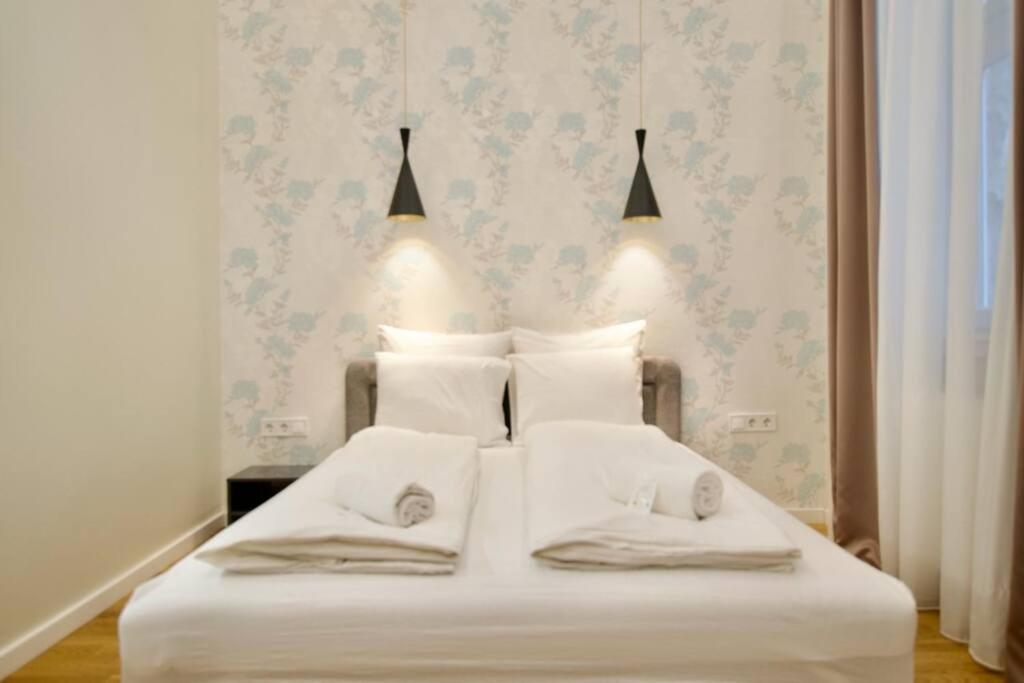 Apartment Standard By Hi5- Charming Budapest