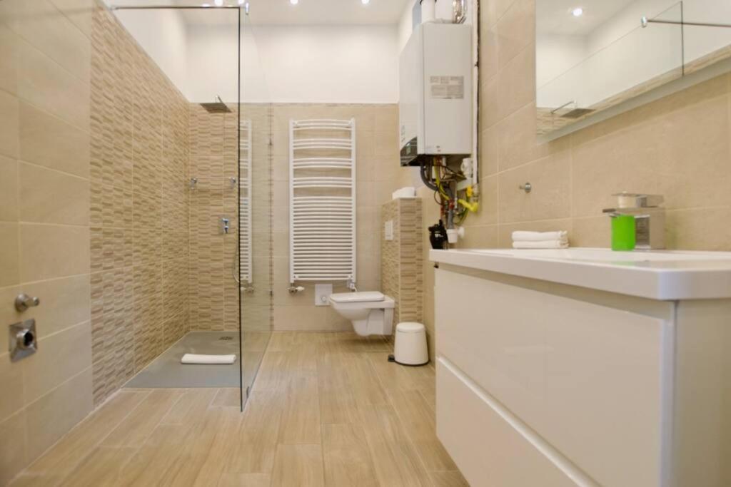 Standard By Hi5- Charming Budapest