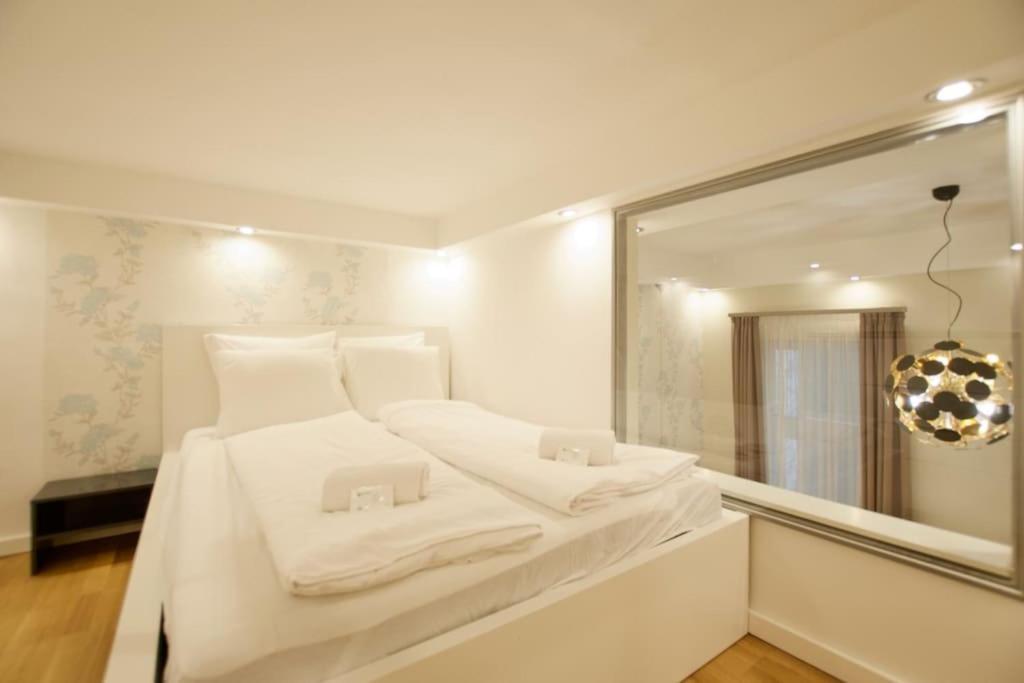 Apartment Standard By Hi5- Charming