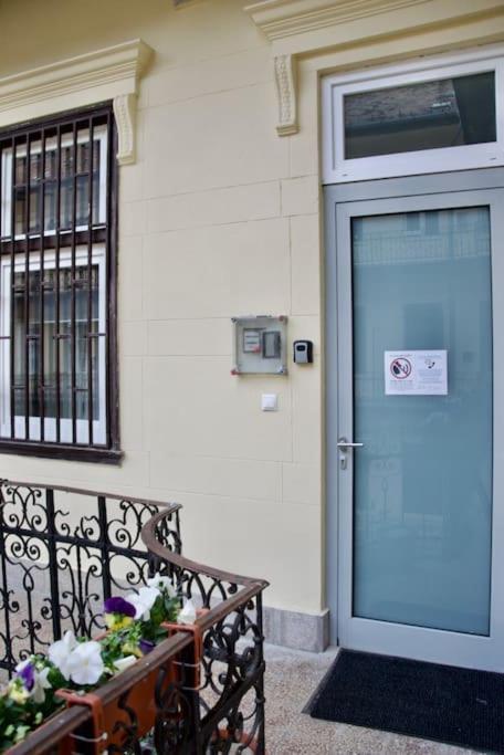 Standard By Hi5- Charming Apartamento